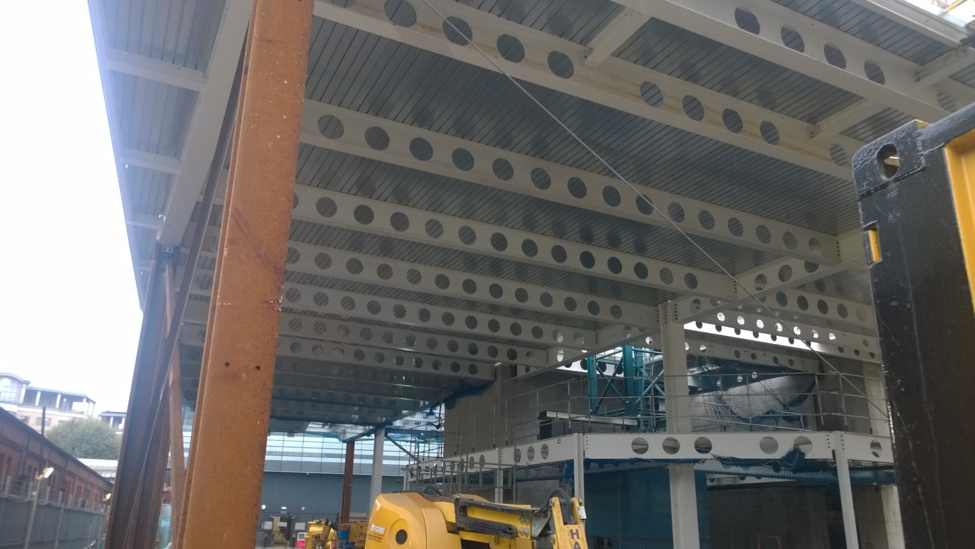 4 Kingdom Street, London — Structural steel frame and cellular beams