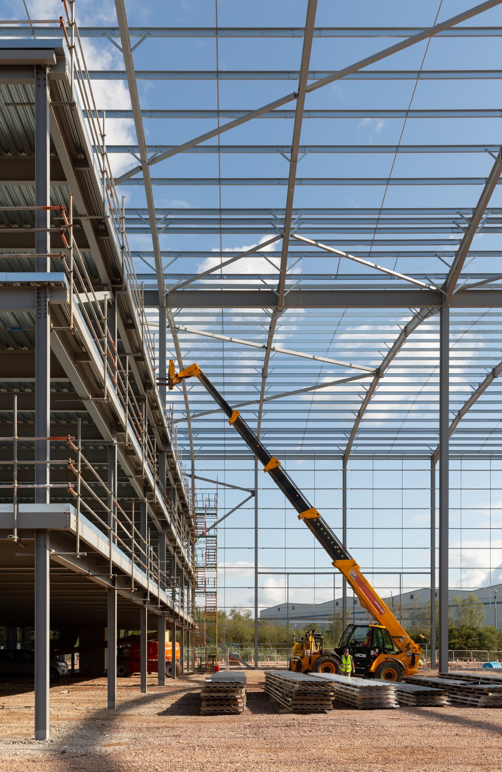 Novus Point, Newcastle-under-Lyme — Portal frame and mezzanine steelwork