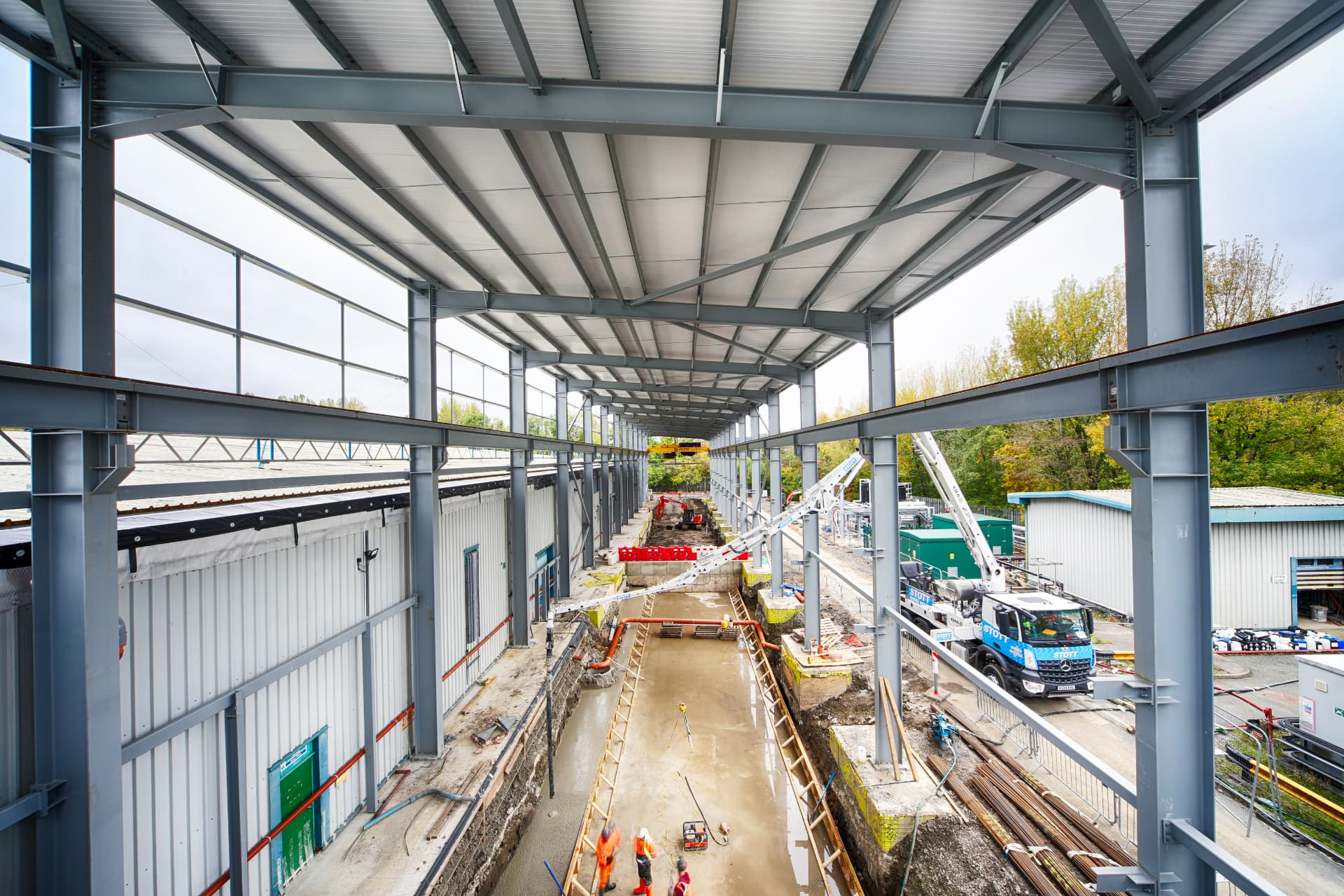 Perspex, Darwen — Interior of the steel frame during construction